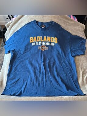 Harley-Davidson Blue Badlands Logo Tee with Yellow Accents